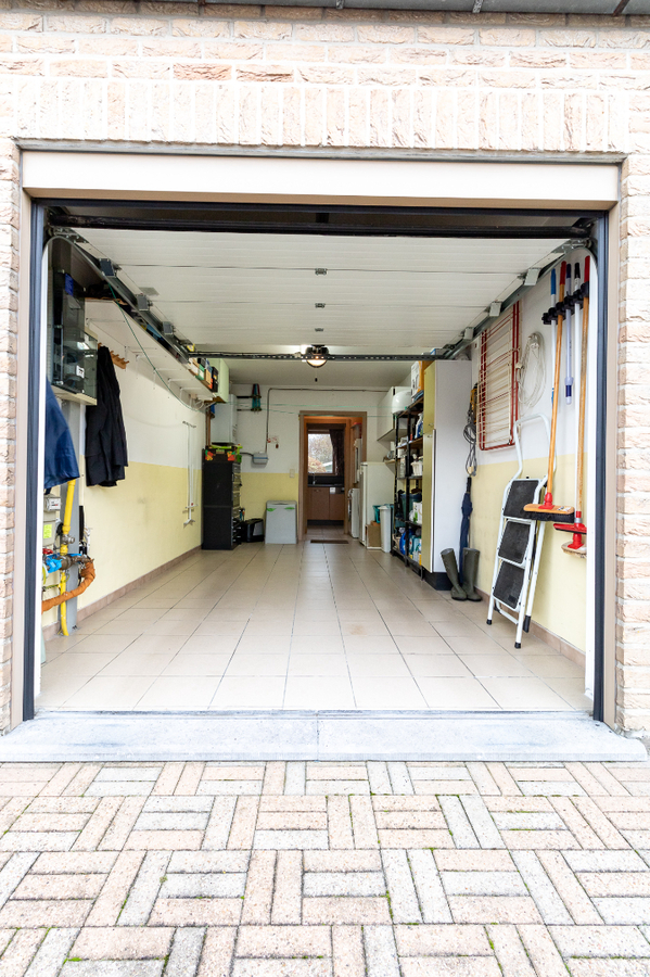 Woning met 3 slaapkamers en garage te Bredene 