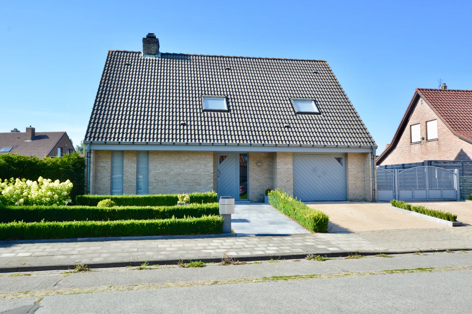 Instapklare alleenstaande woning met 4 slaapkamers op 610m² te Zerkegem