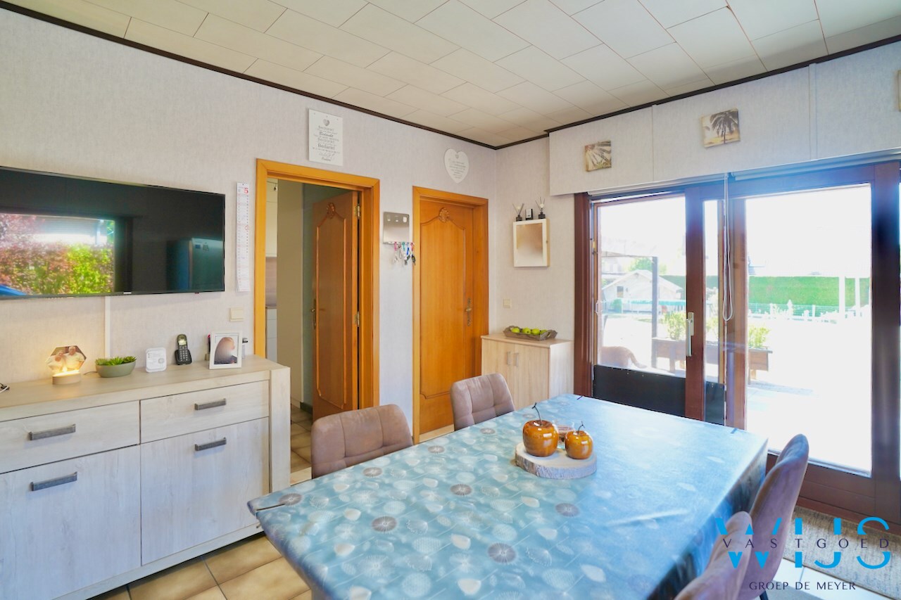 Woonhuis op 1000m&#178; in hartje Ertvelde ! 