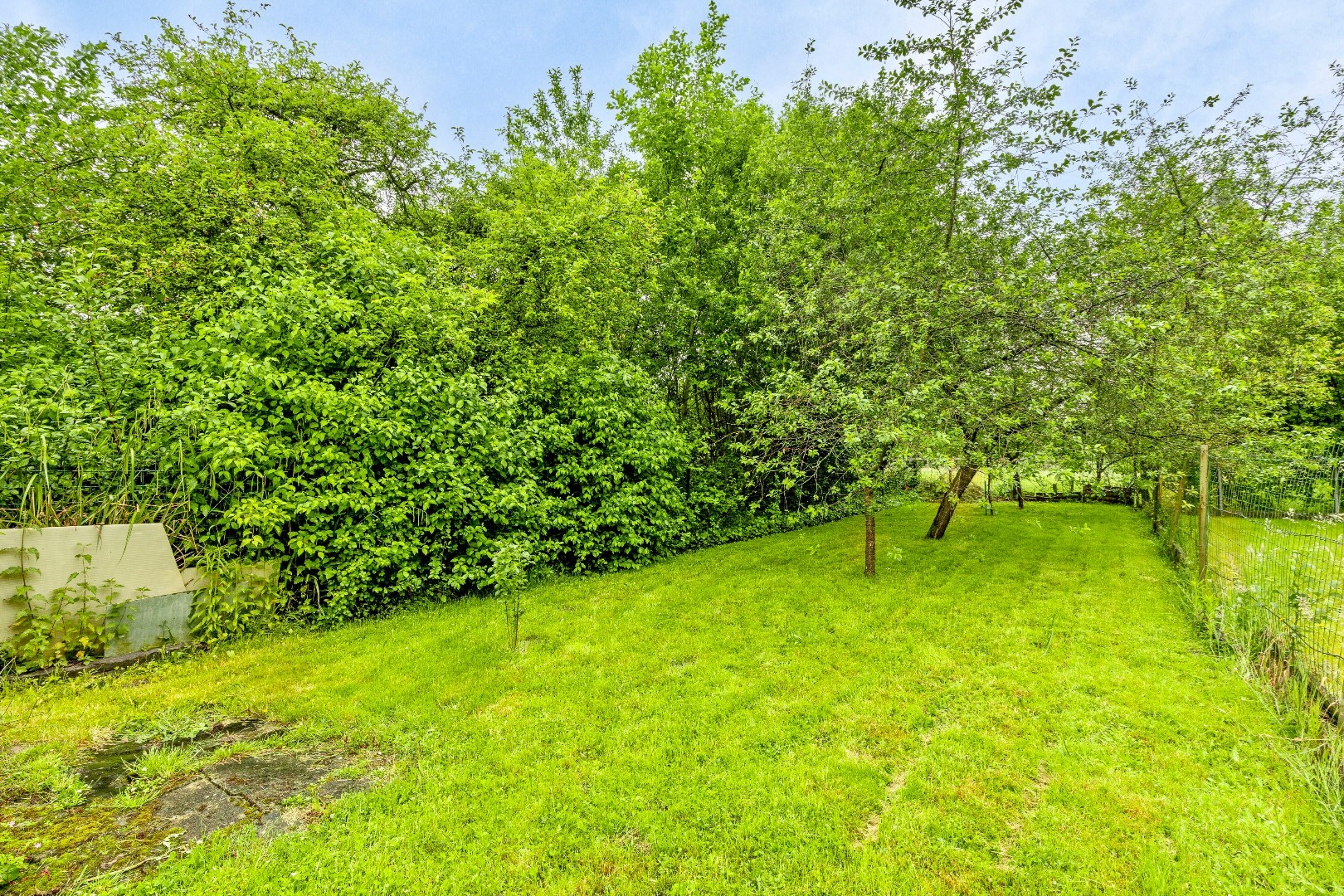 Maison spacieuse avec 3 ch, grenier, garage et jardin &#224; Huizingen 