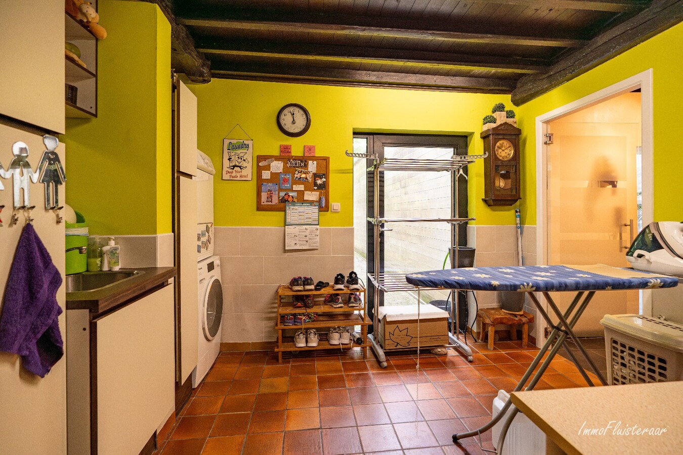 Ready-to-move-in house in a wooded area on approximately 24a in Keerbergen. 