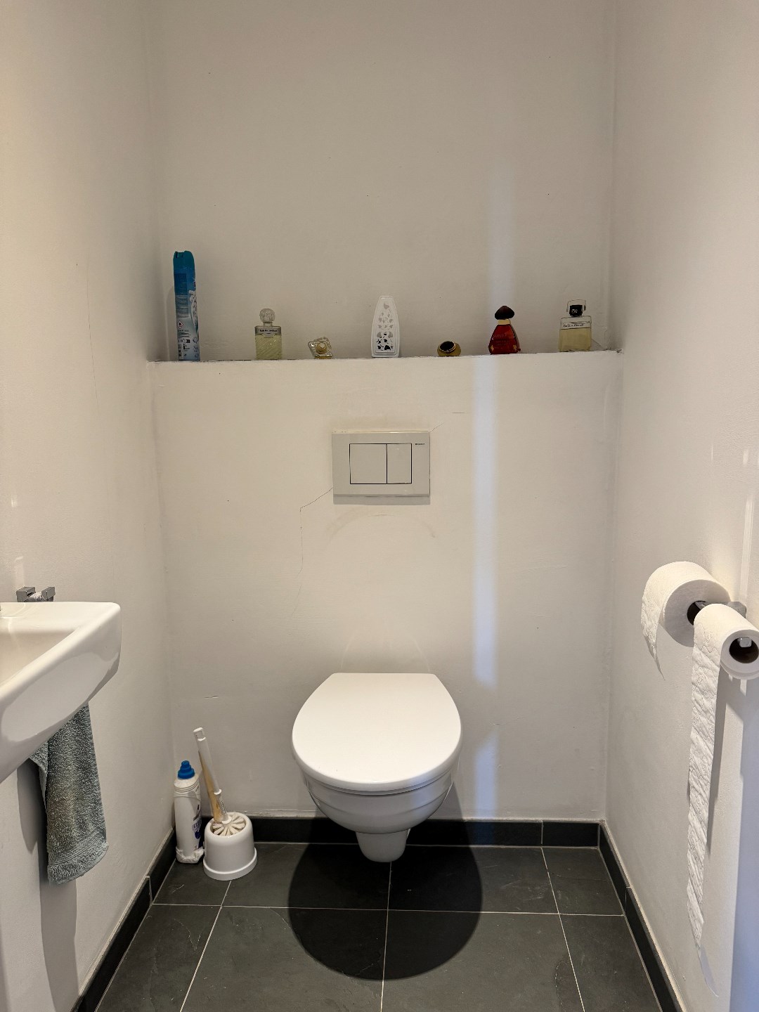 Ruim appartement met ondergrondse garage te koop in hartje Zulte 