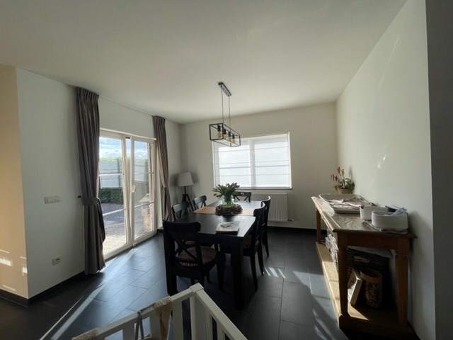 Prachtige half-open woning gelegen te Kasterlee - Tielen! 