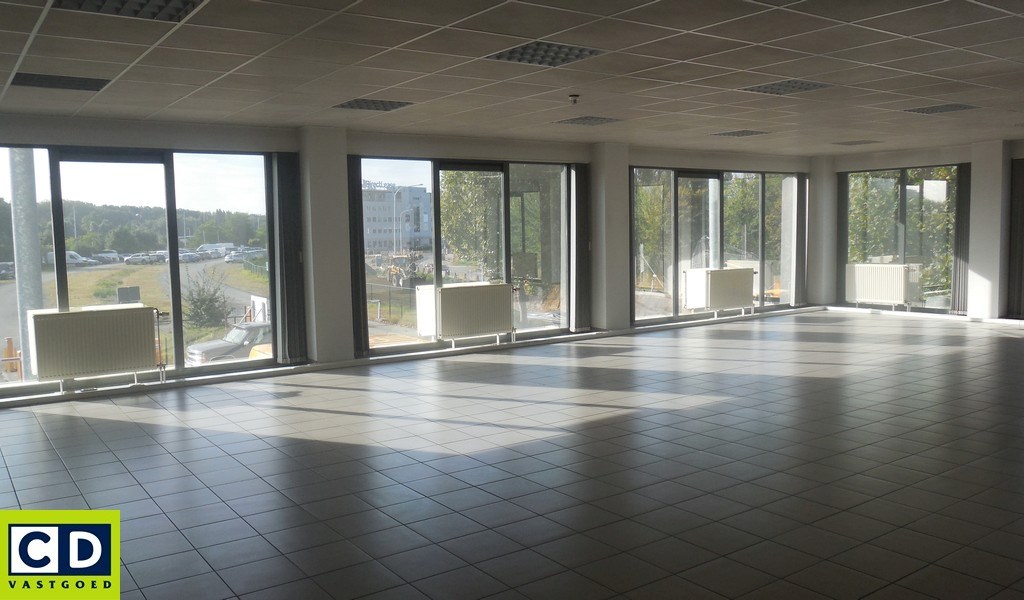 Kantoren met magazijn te huur langs Singel in Borgerhout