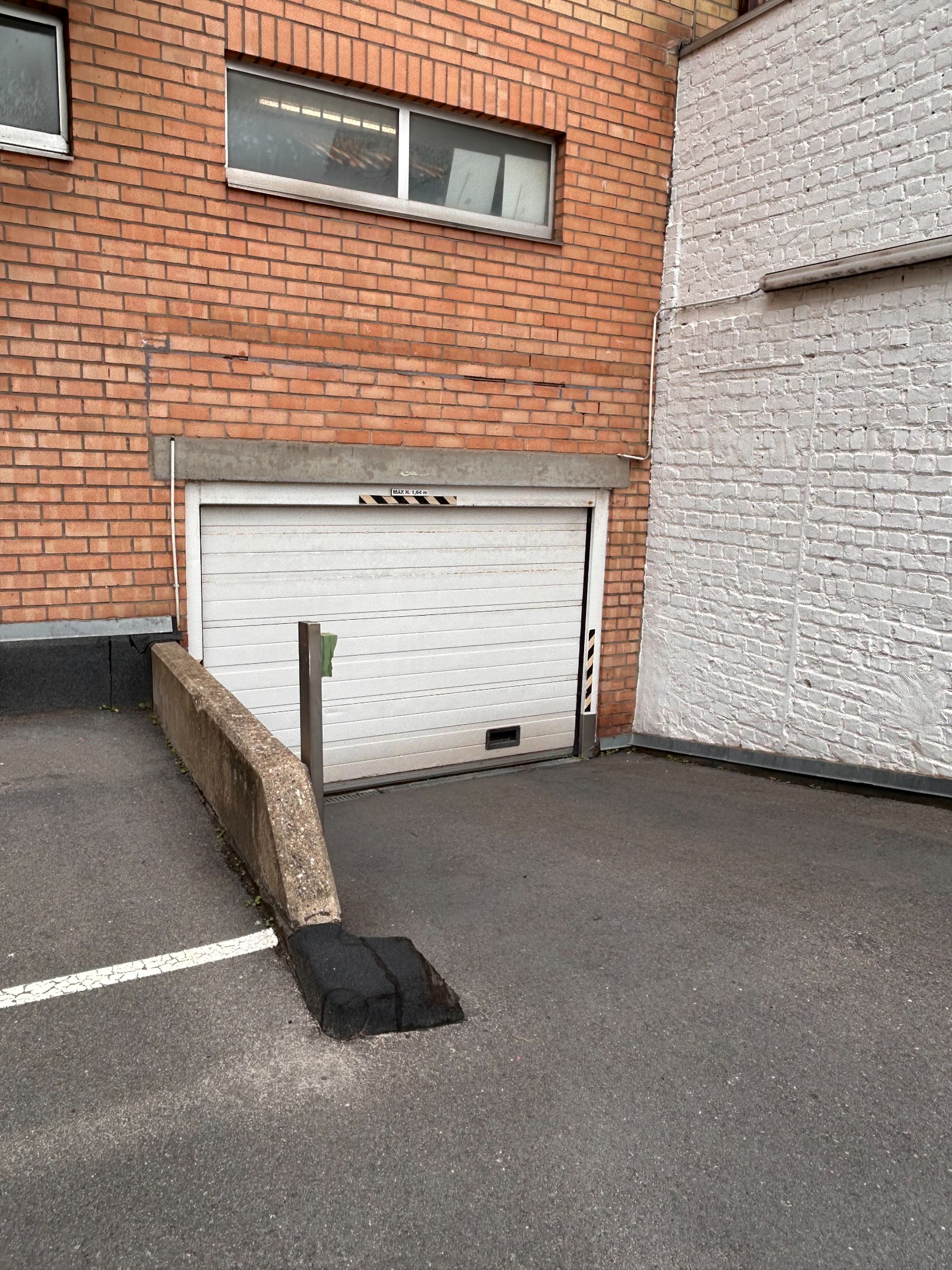Staanplaats te huur gelegen in de Ieperstraat 19 