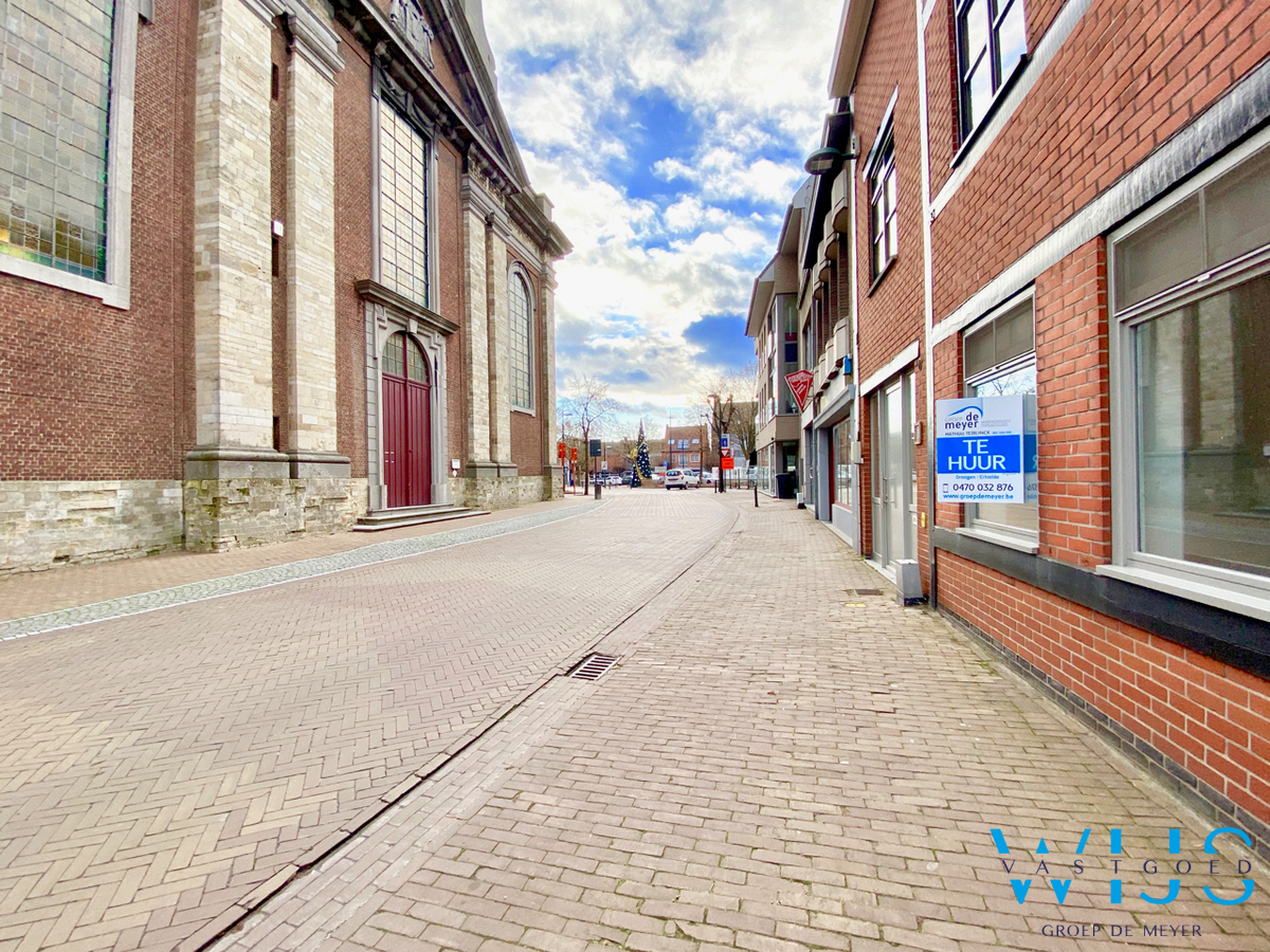 Zeer goed gelegen kantoorruimte te CENTRUM EVERGEM ! 
