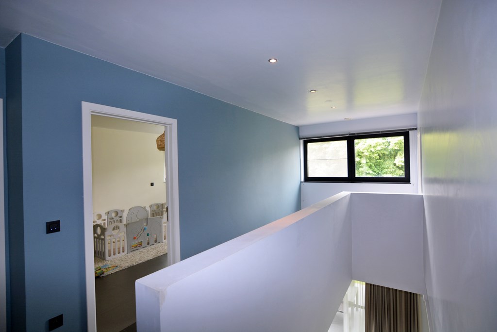 Moderne, energiezuinige woning met 4 slpks op 7a 7ca. 