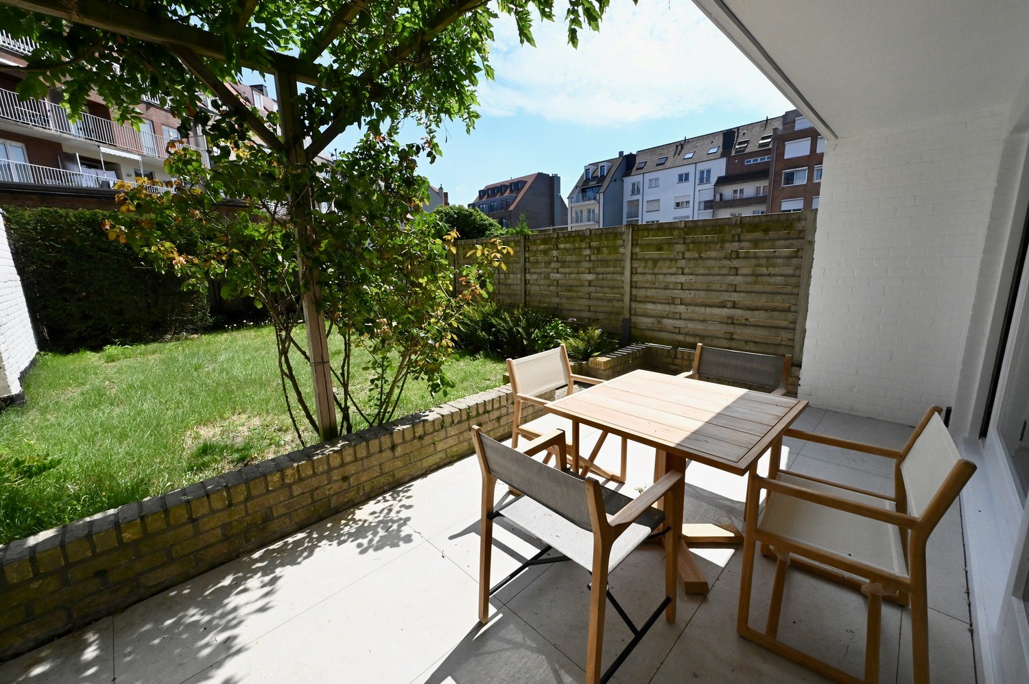 Meubl&#233; - PERLE UNIQUE avec jardin ensoleill&#233;, pr&#232;s de la plage et de la Driehoeksplein. 