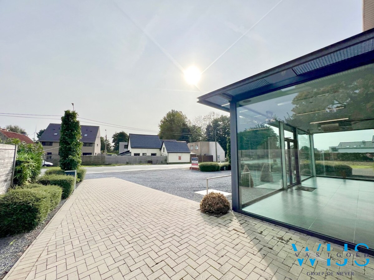 Woning met 2 loodsen  te ERTVELDE ! 