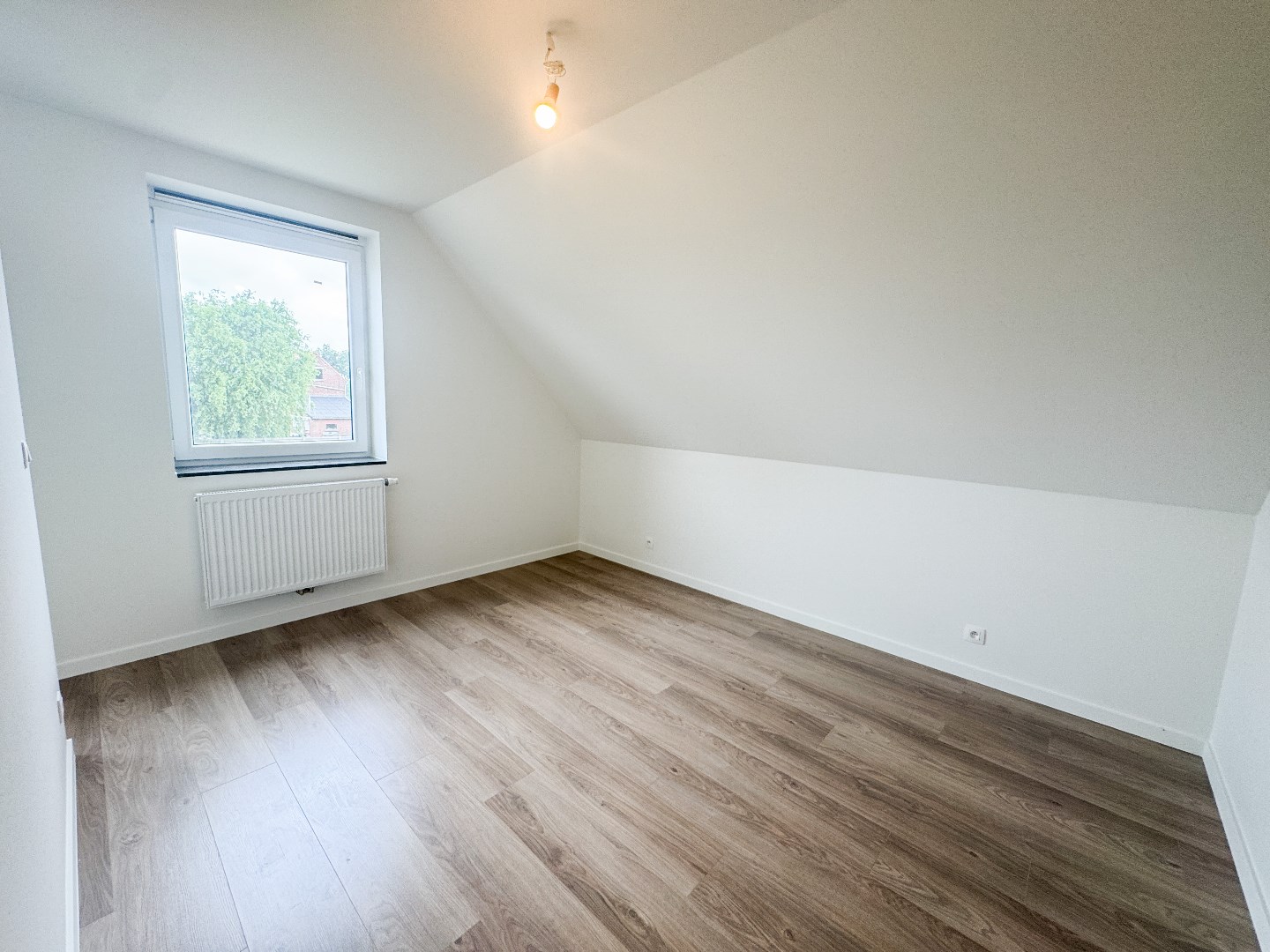 Prachtige halfopen nieuwbouwwoning met 3 slaapkamers in Houthulst 