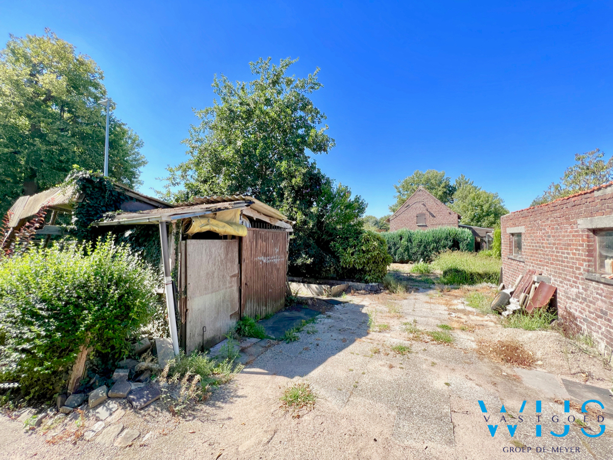 Fantastisch gelegen woonhuis op 1430m&#178; te Lievegem ! 