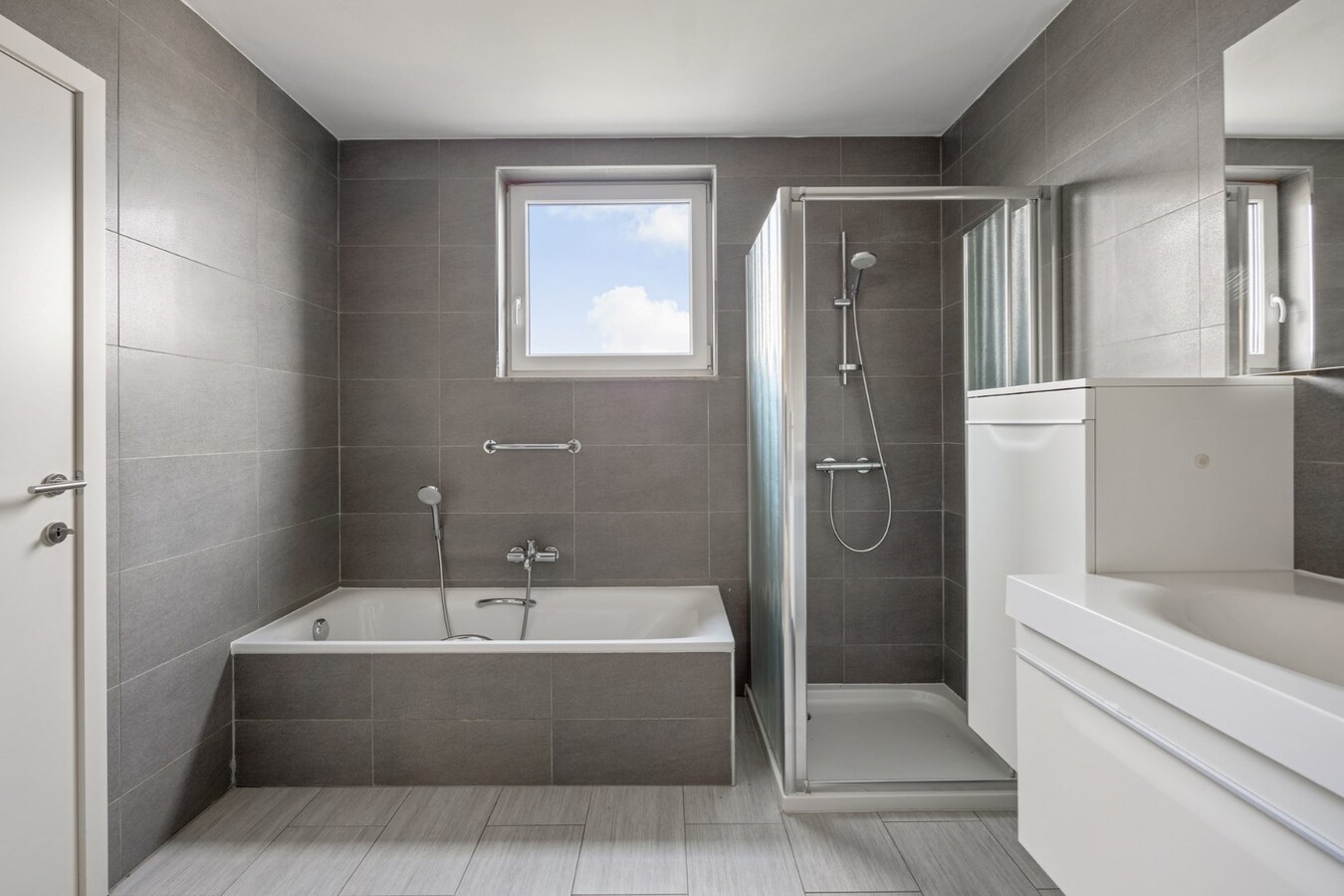 Luxe penthouse appartement te Hasselt/Kermt 