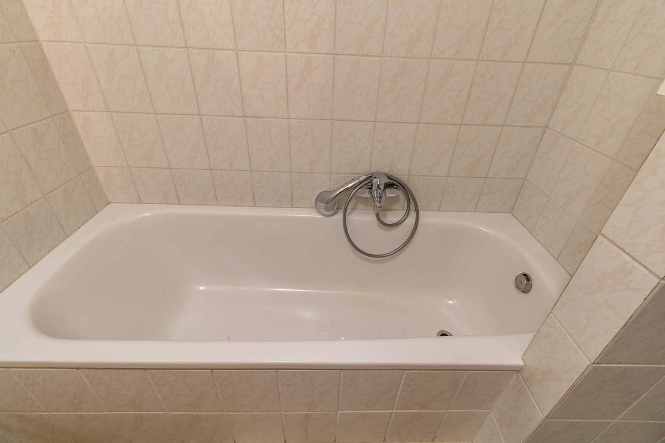 Gelijkvloers appartement met 2 slaapkamers en garage te Aartrijke 