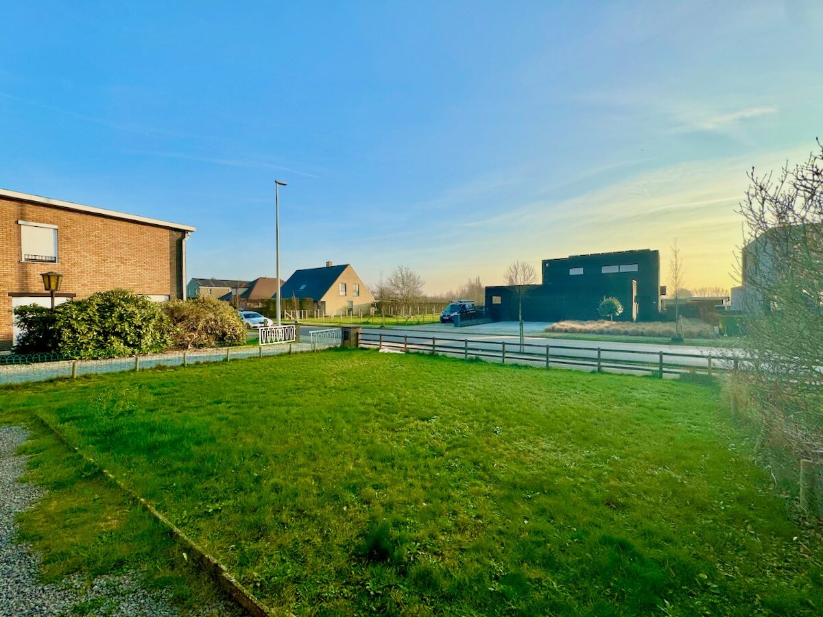 Bungalow op perceel van 651m&#178; in hartje ERTVELDE ! 