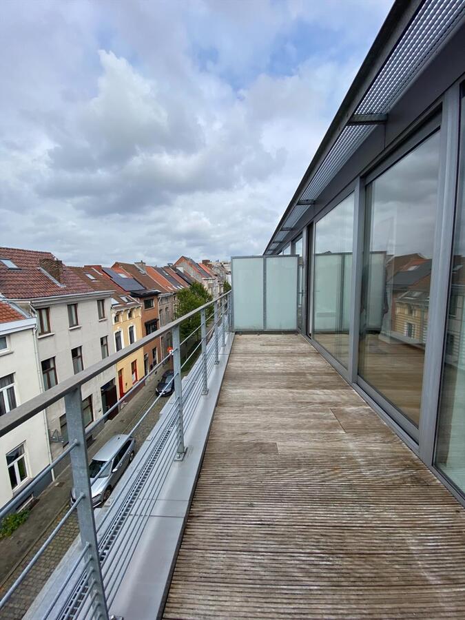 Appartement met 2 slaapkamers en 2 terrassen in centrum Gent 