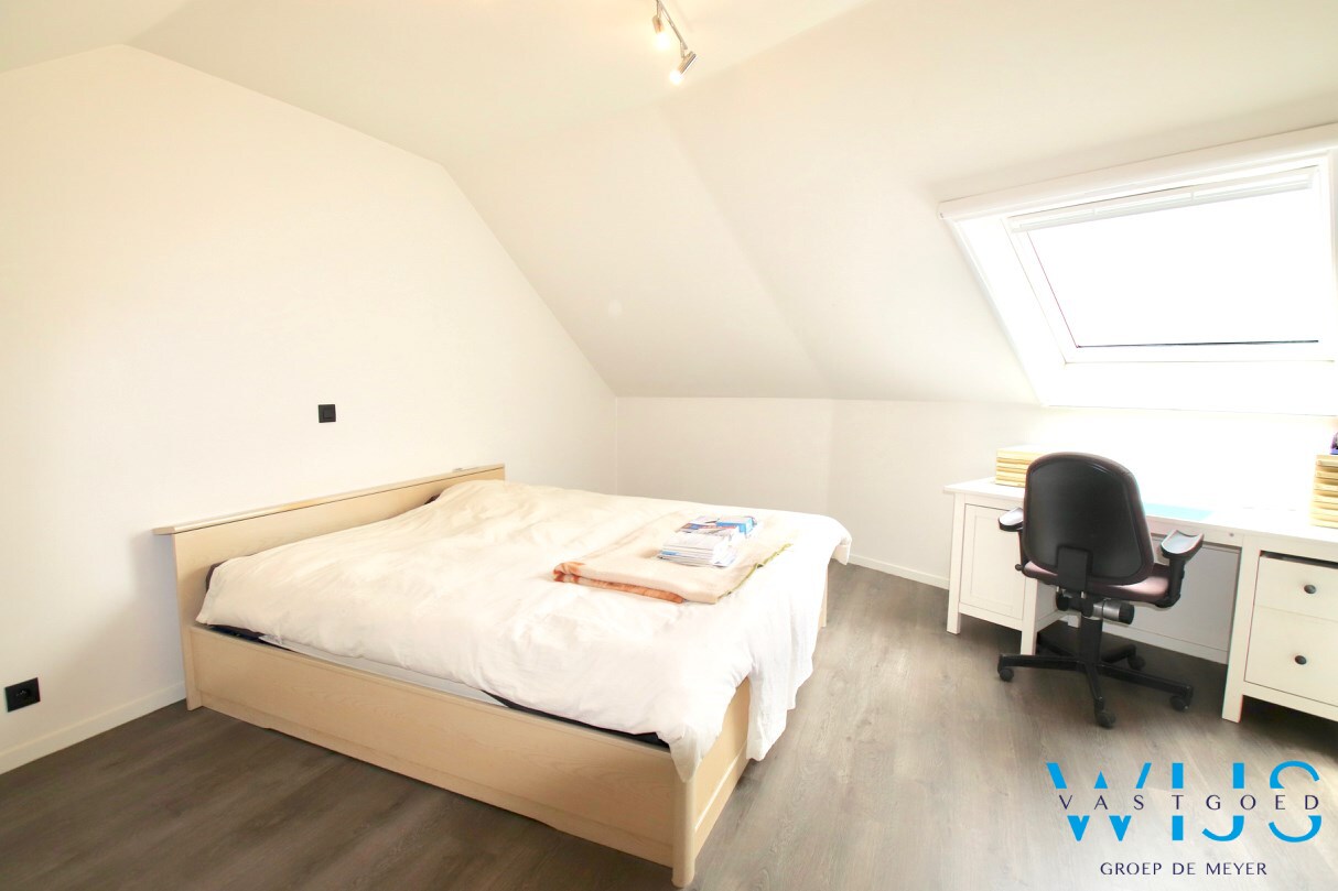 Instapklaar appartement met ruim zonneterras &amp; garage te Evergem ! 