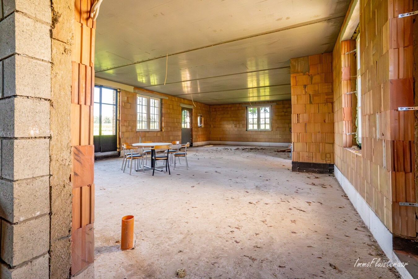 Ferme unique dans un emplacement exceptionnel sur environ 5 hectares &#224; Peer 