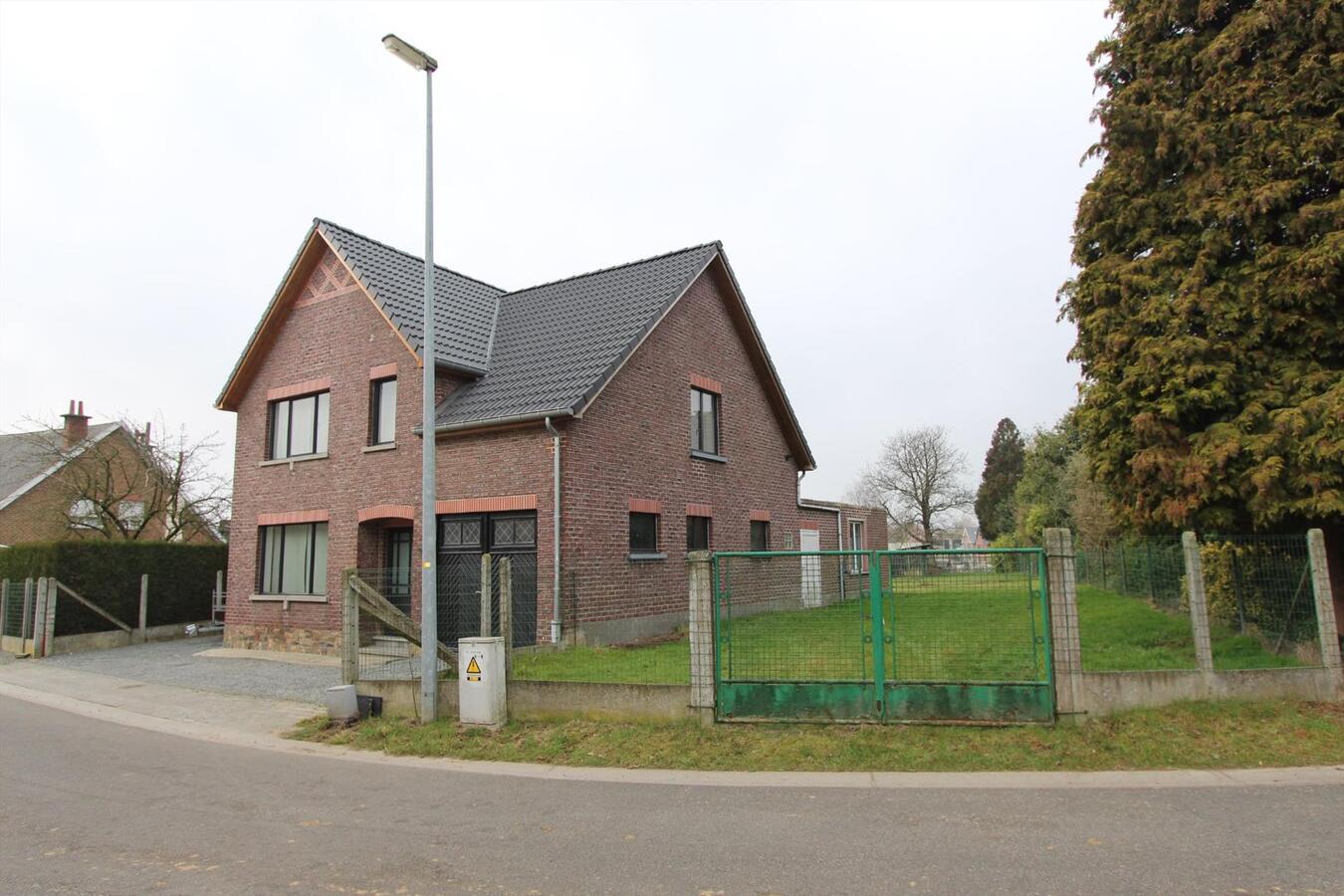 Villa met 3 slaapkamers te koop te Nederhasselt 