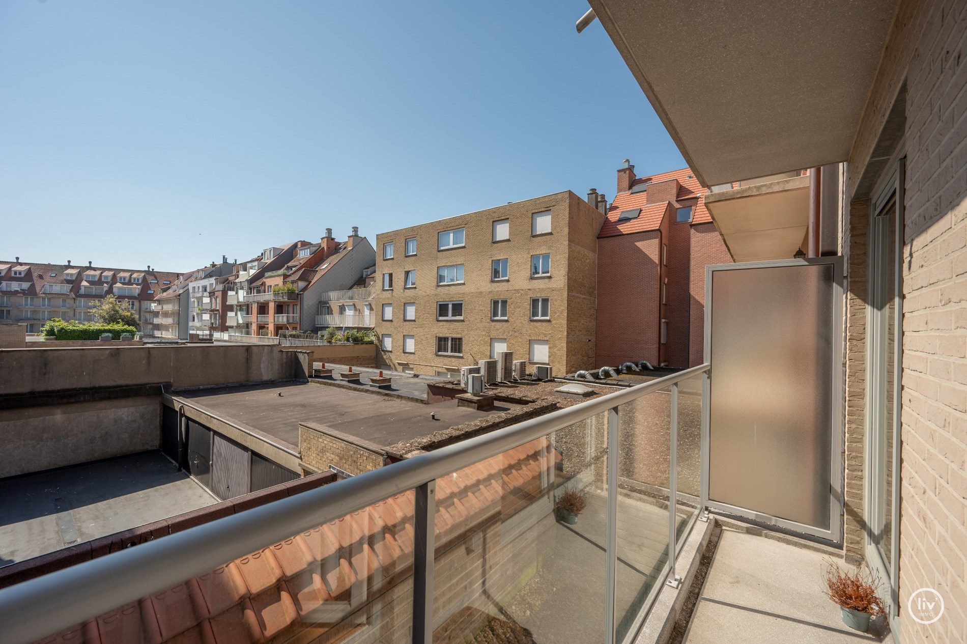 Bel appartement spacieux avec deux chambres situ&#233; sur l&#39;avenue Dumortier &#224; Knokke. 