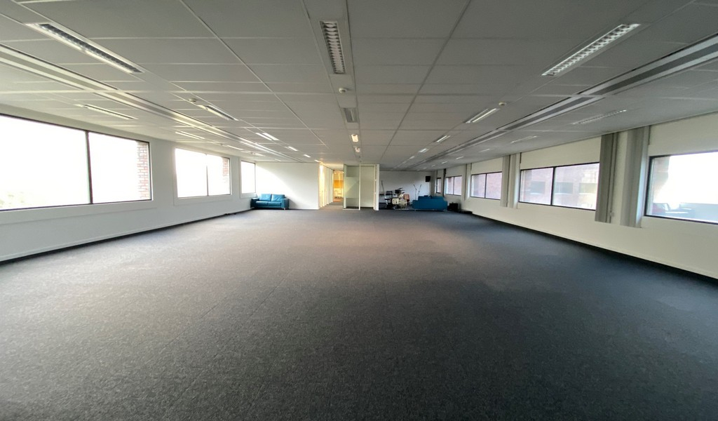 Instapklare kantoren te huur langs E313 in Herentals