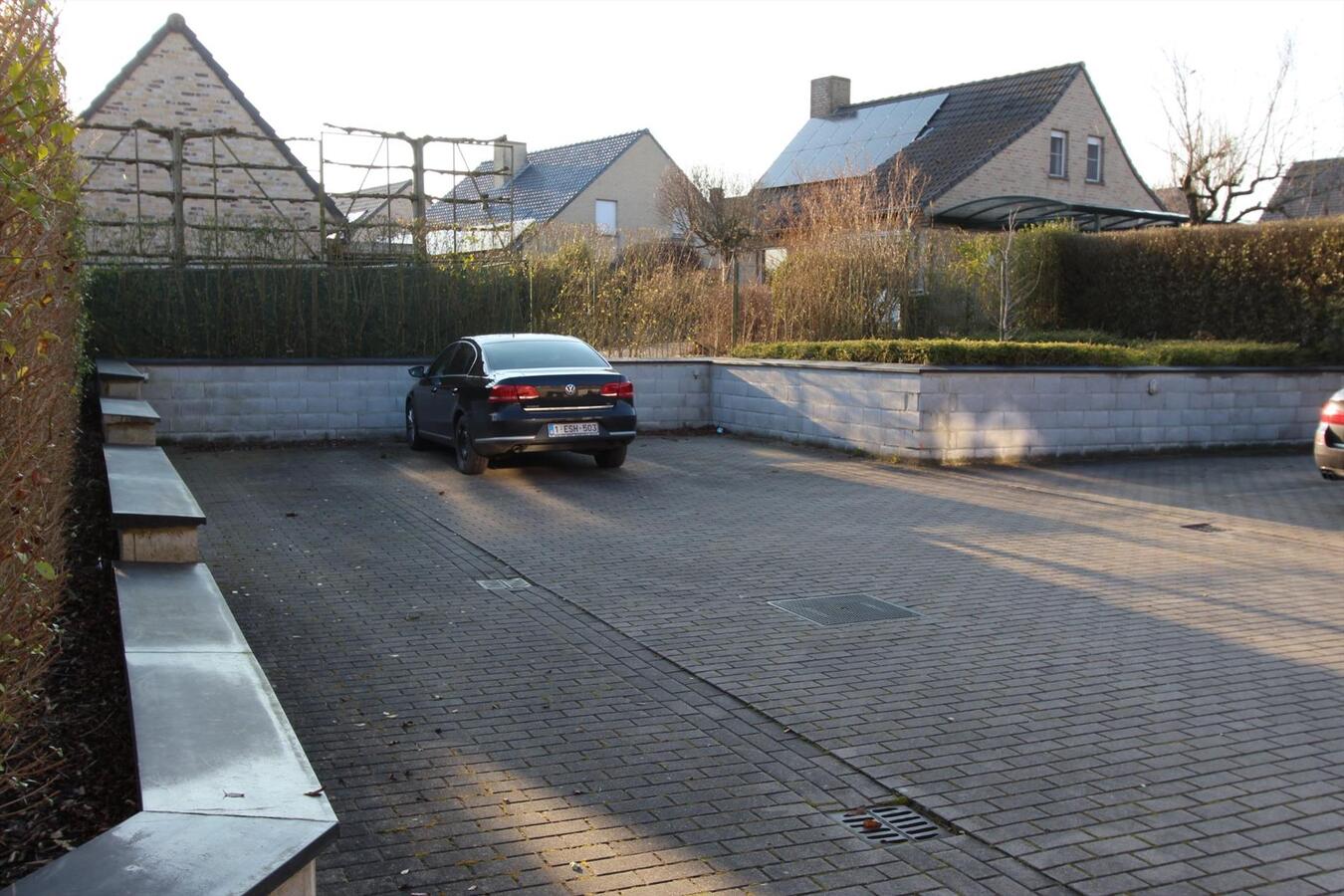 Duplexappartement met zonneterras en parking te Moorslede 