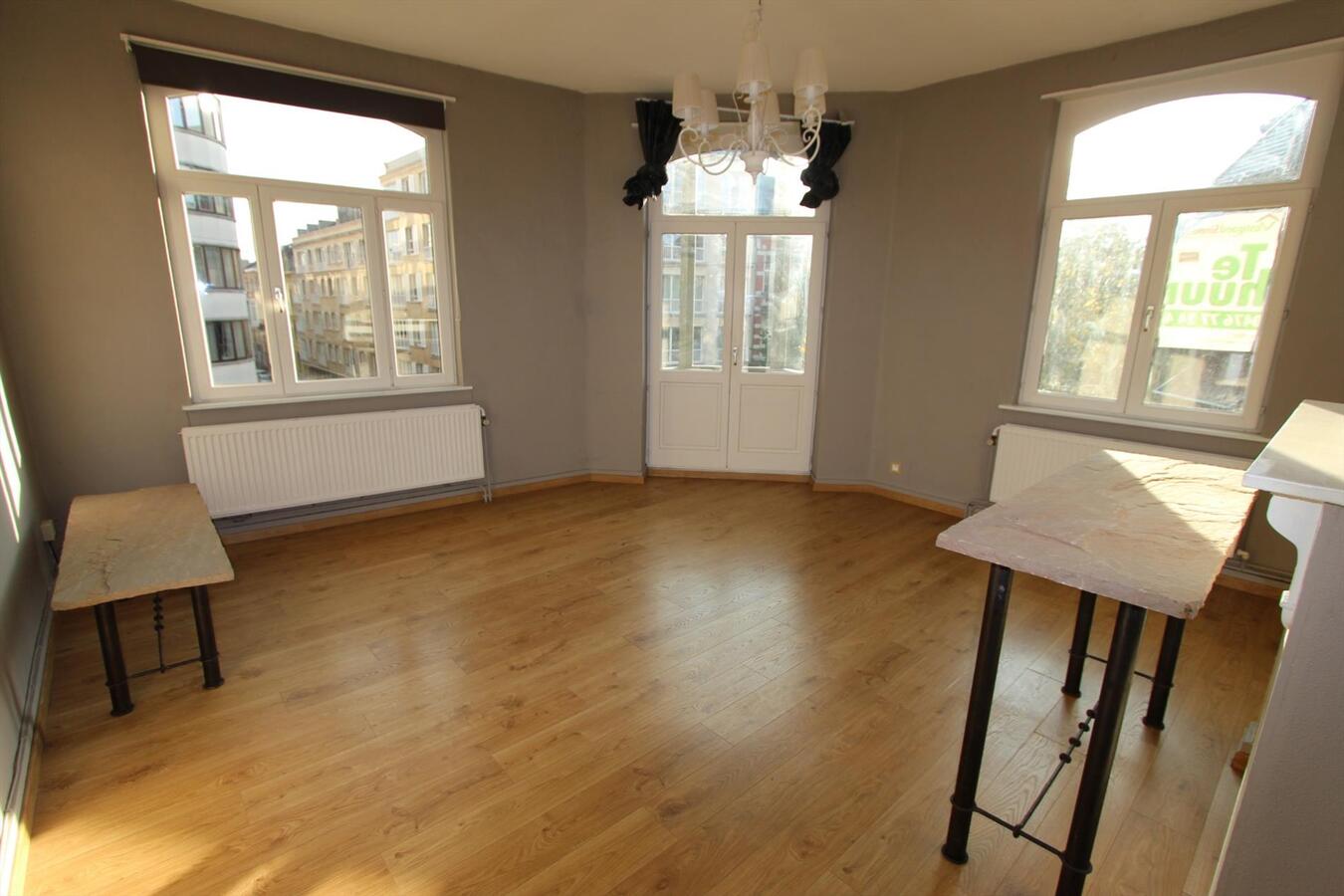 Appartement op 2de verd nabij St-Pietersstation en Citadelpark 