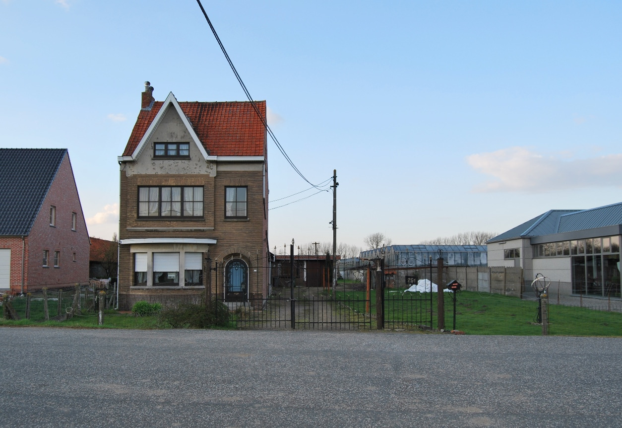 Te renoveren woning op 7390m&#178; te Lokeren 