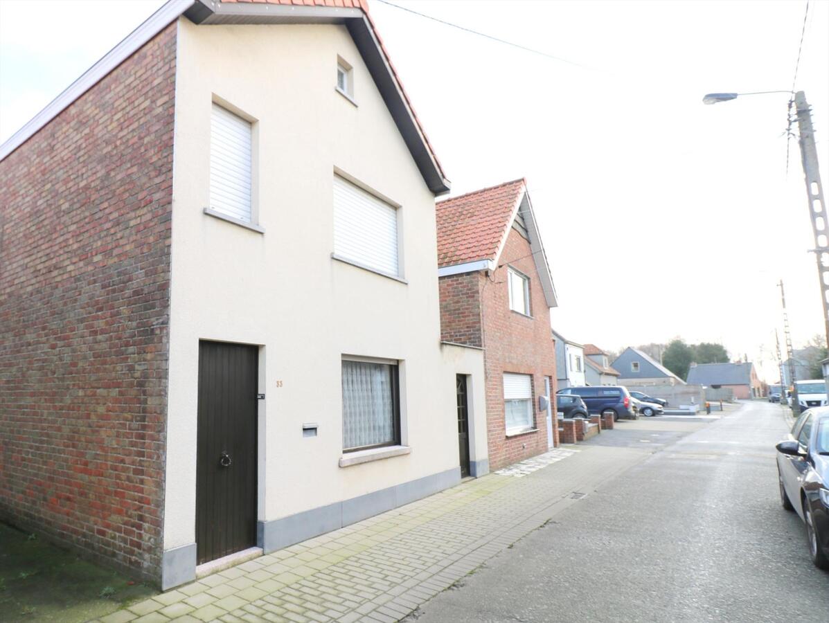 Rustig gelegen woning met 4 slaapkamers en tuin te Koekelare 