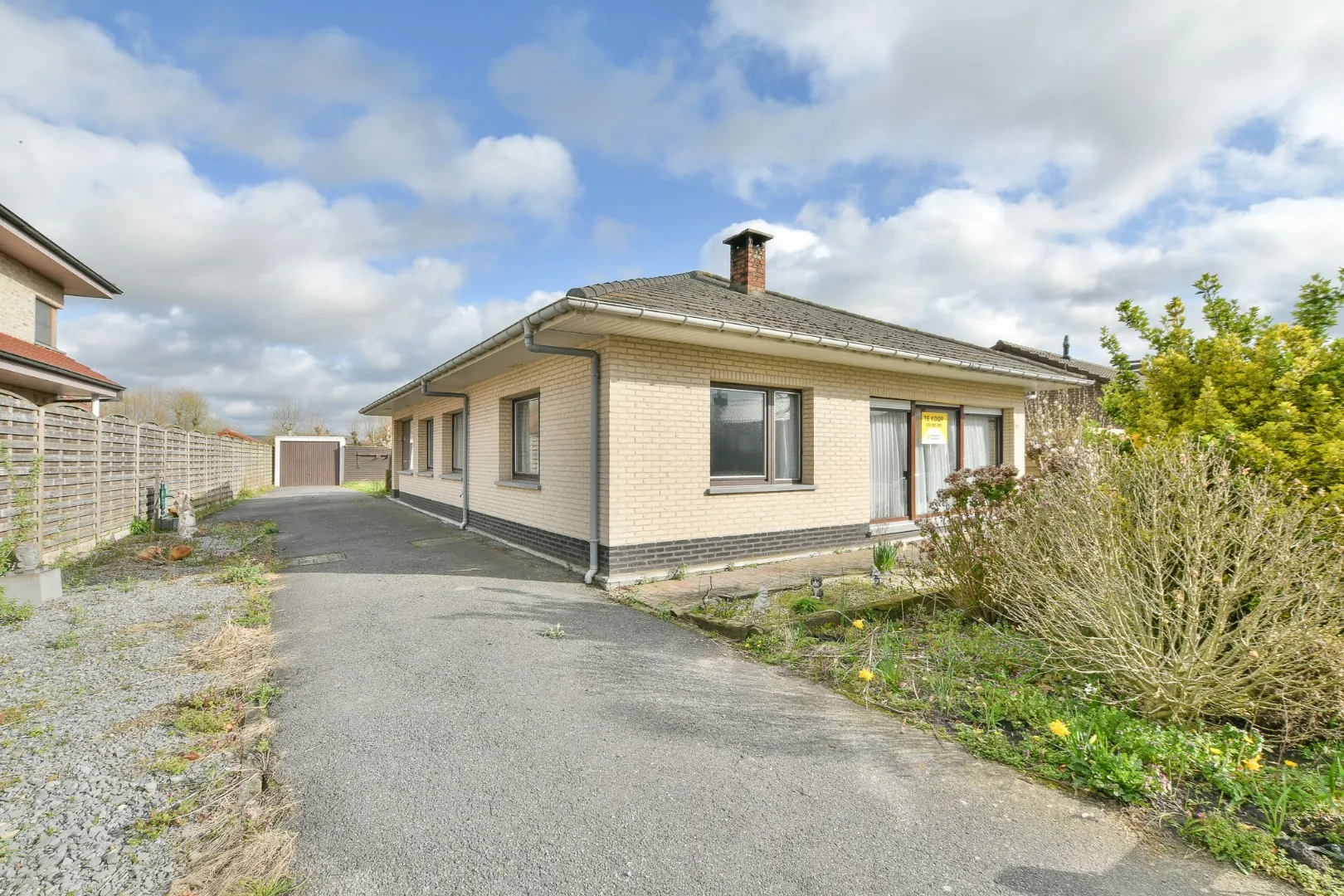 Alleenstaande bungalow op 600 m² grond te Oudenburg