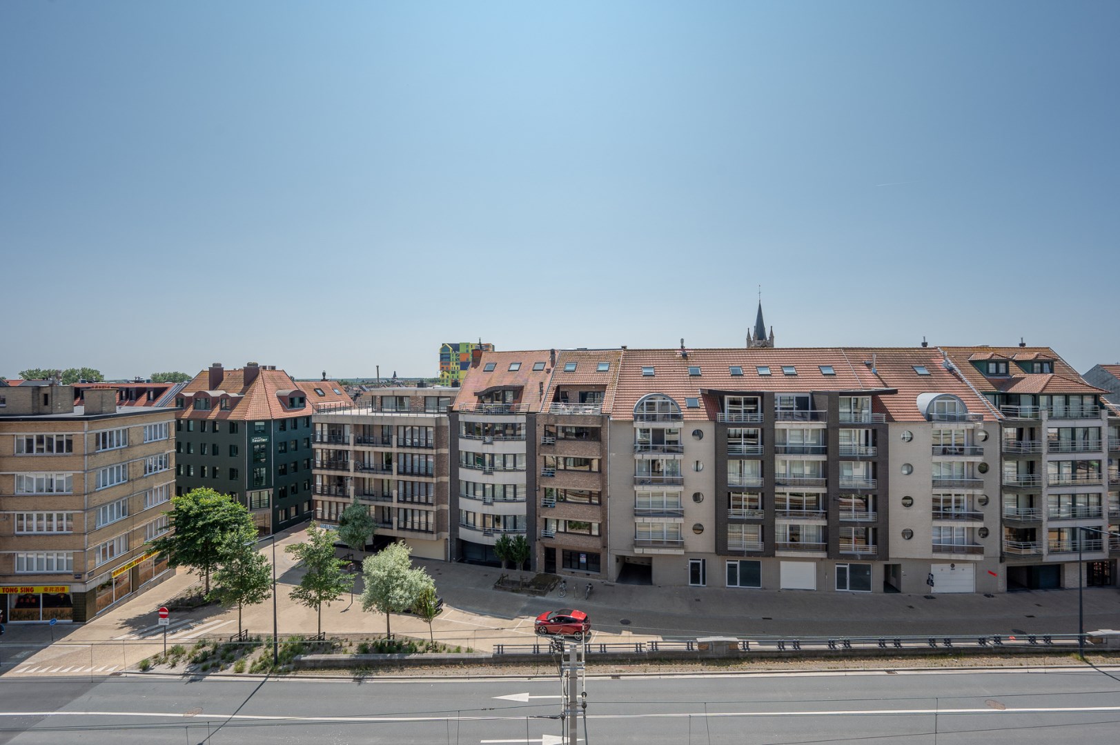 Instapklaar appartement met 2 slaapkamers en zonneterras 
