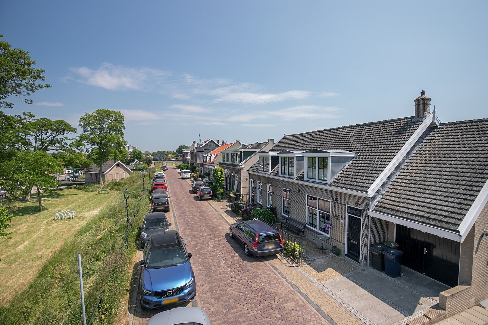 Karakteristieke jaren &#39;30 woning met 3 slaapkamers en vrij uitzicht over de Hollandse IJssel! 