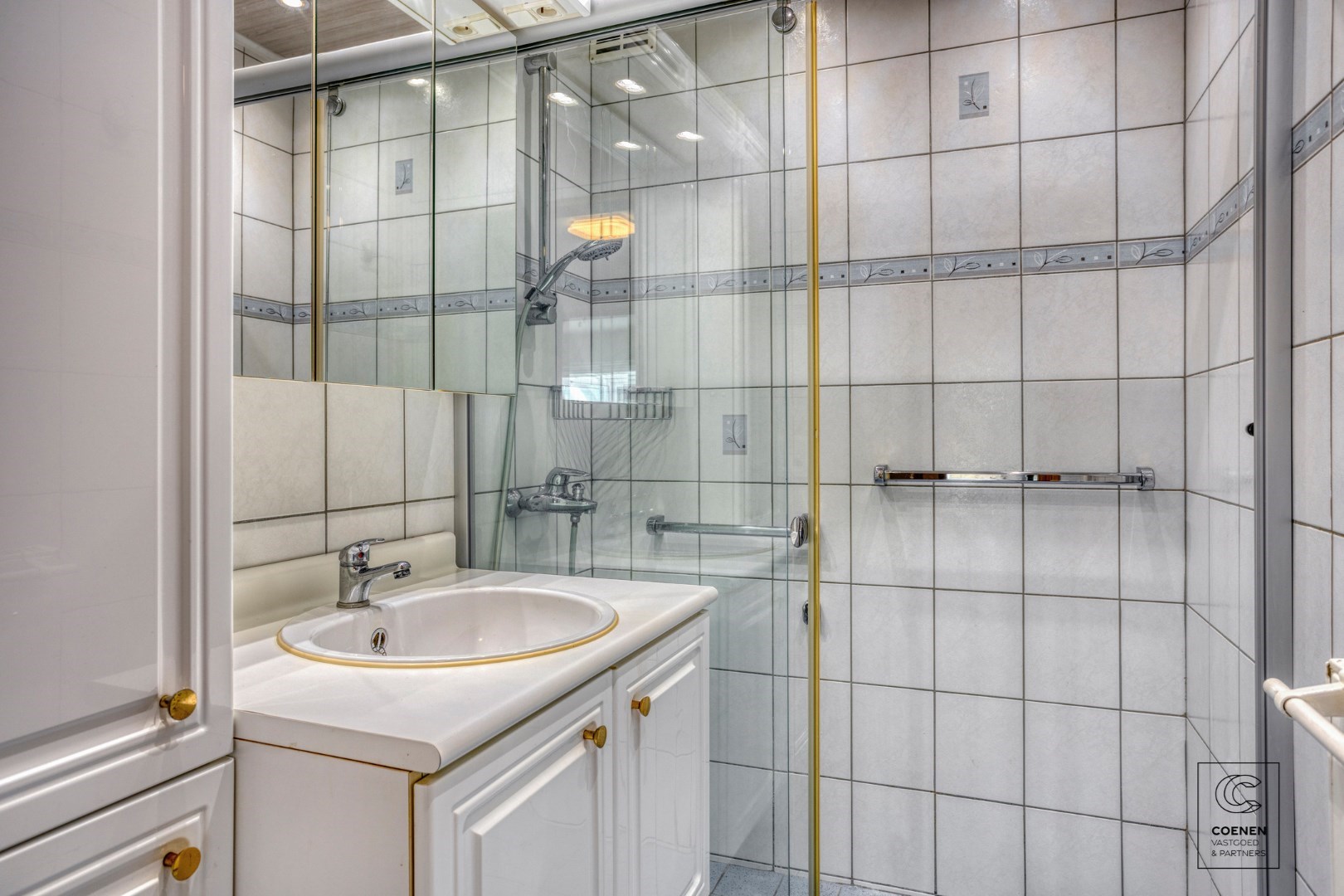 Instapklaar gelijkvloers appartement van 81m&#178; en 2 slaapkamers te Deurne! 