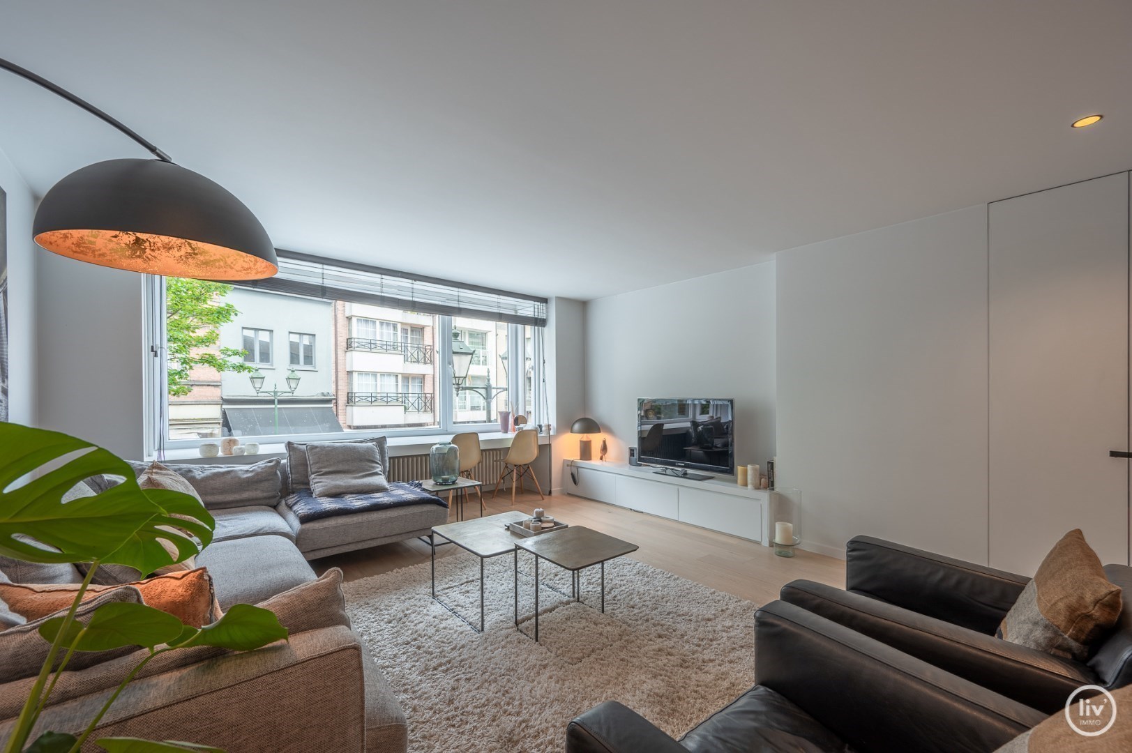 &quot;Modern 2-slaapkamer appartement centraal gelegen op de Lippenslaan te Knokke. 