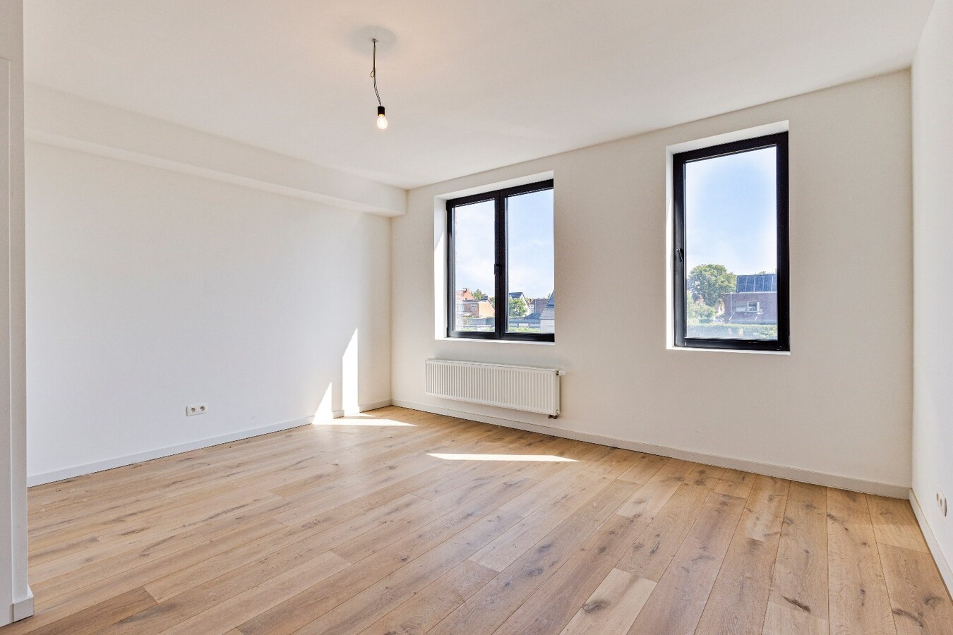 Prachtig gerenoveerde 4-slpk woning in het centrum van Stabroek! 