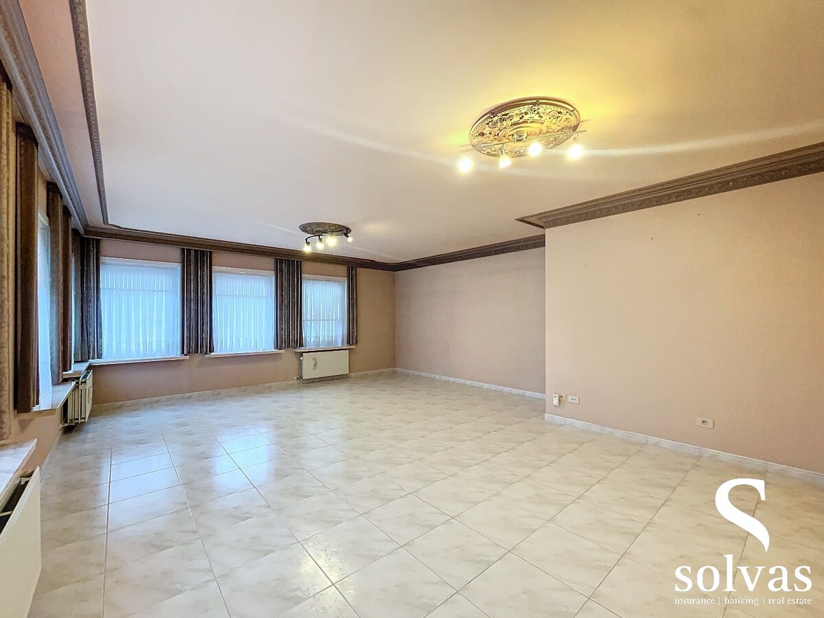Ruim gelijkvloers appartement 