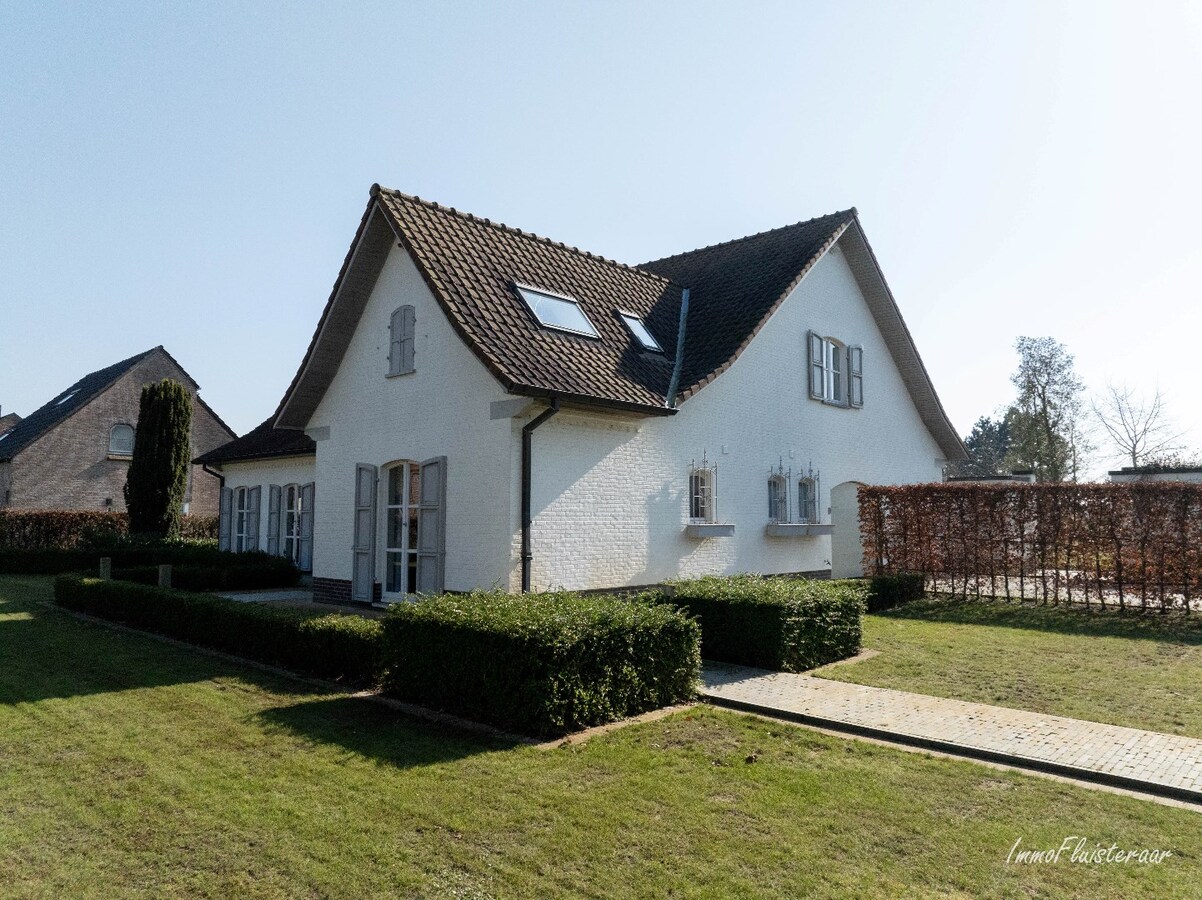 Beautiful renovated house with outbuildings and horse facilities on approximately 1.3 hectares in Kortenaken (Flemish Brabant) 