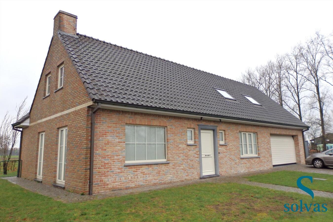 Rustig gelegen villa met ruime tuin! 