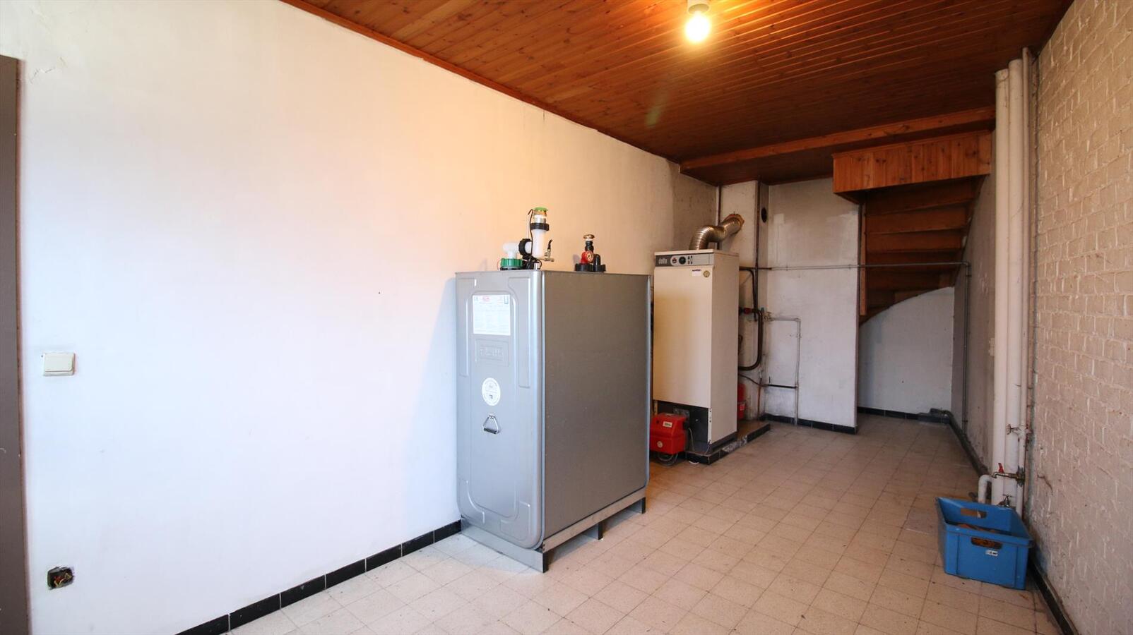 Te renoveren rijwoning met 3 slaapkamers! 