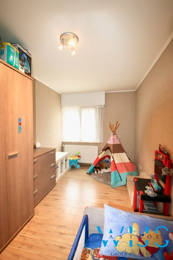 Woonhuis met 6 slaapkamers op TOPlocatie te EVERGEM ! 