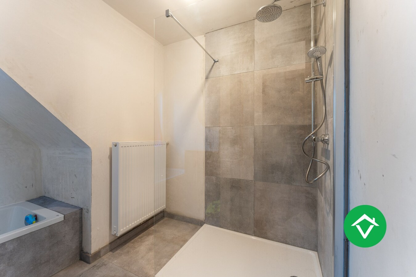 Recente woning met drie slaapkamers te Koekelare 