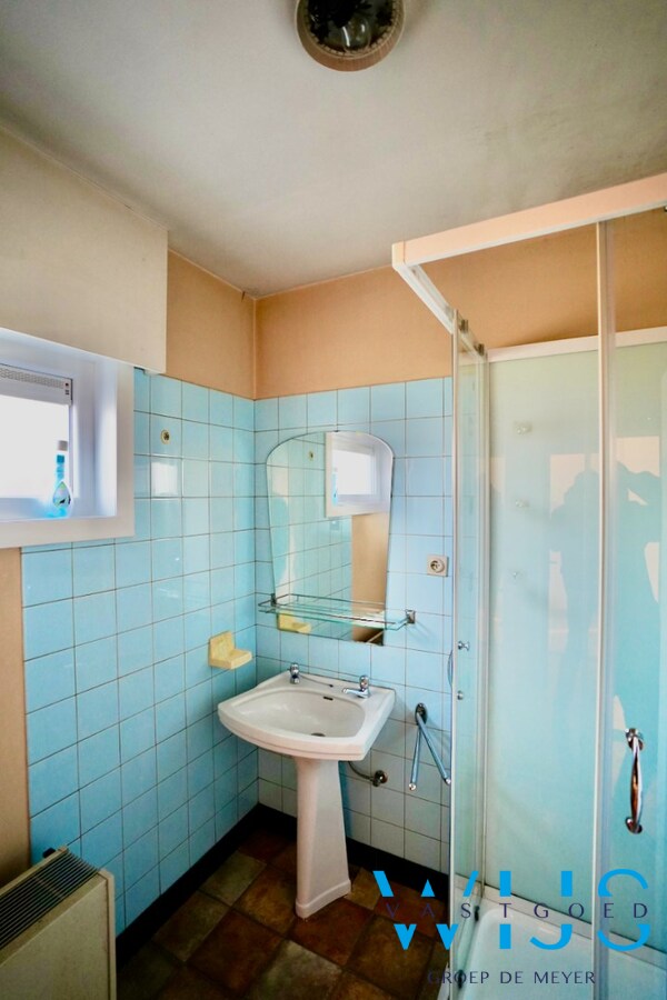 Bungalow op perceel van 651m&#178; in hartje ERTVELDE ! 