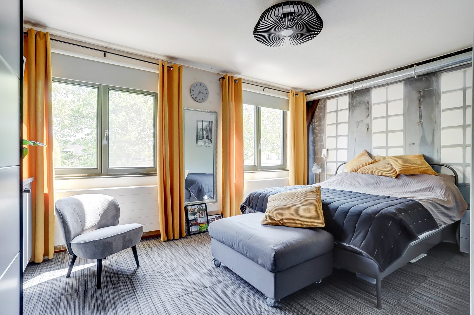 Licht, ruimte en luxe onder &#233;&#233;n dak – ideaal gezinshuis met 3 slaapkamers, moderne keuken, balkon en zonovergoten dakterras! 
