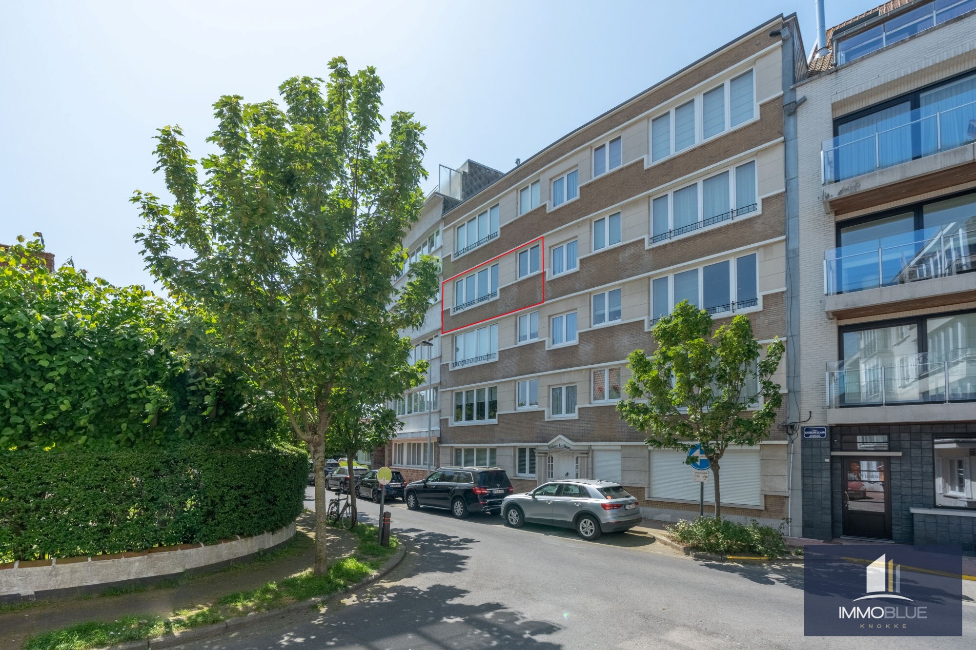 Situ&#233; dans un endroit calme, cet appartement enti&#232;rement r&#233;nov&#233; offre une vue d&#233;gag&#233;e sur les villas. 