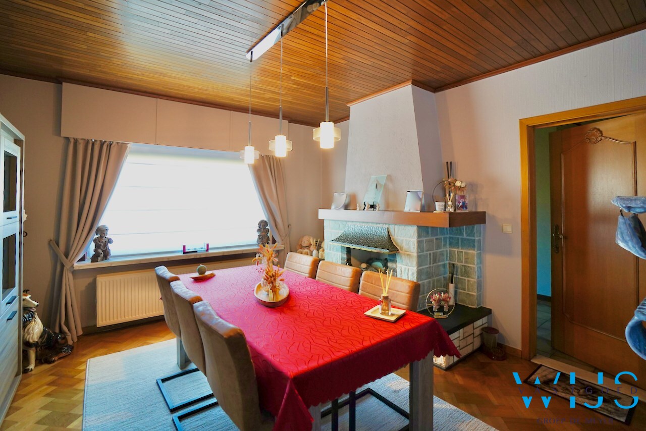 Woonhuis op 1000m&#178; in hartje Ertvelde ! 