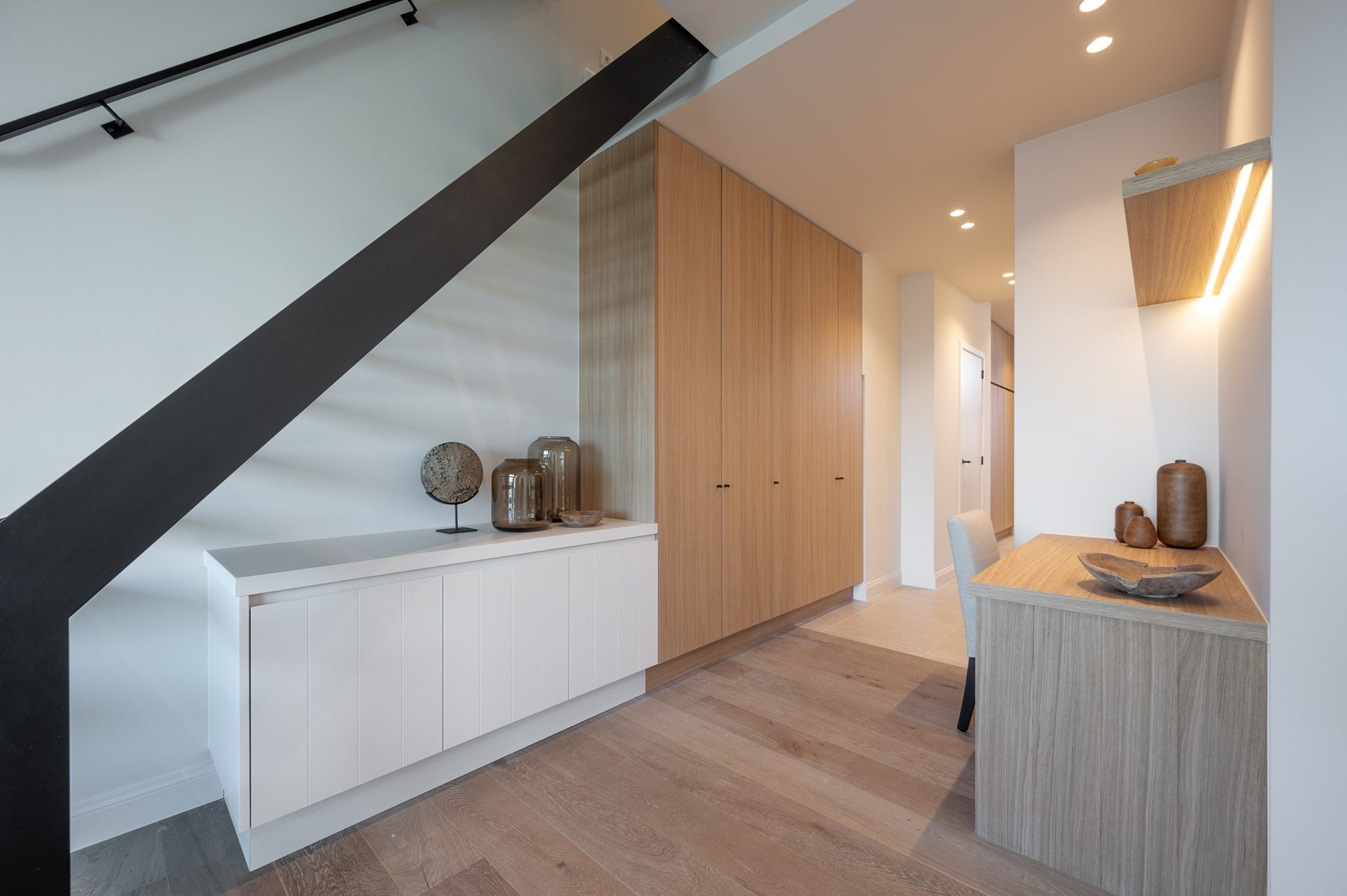 Nieuwbouw duplex appartement met prachtige zichten op de minigolf en zijdelings zeezicht gelegen vlakbij de Kustlaan te Knokke. 