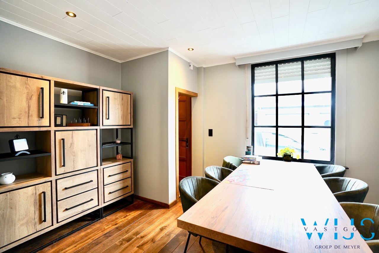 Instapklaar woonhuis op perceel van 450m&#178; te ERTVELDE ! 