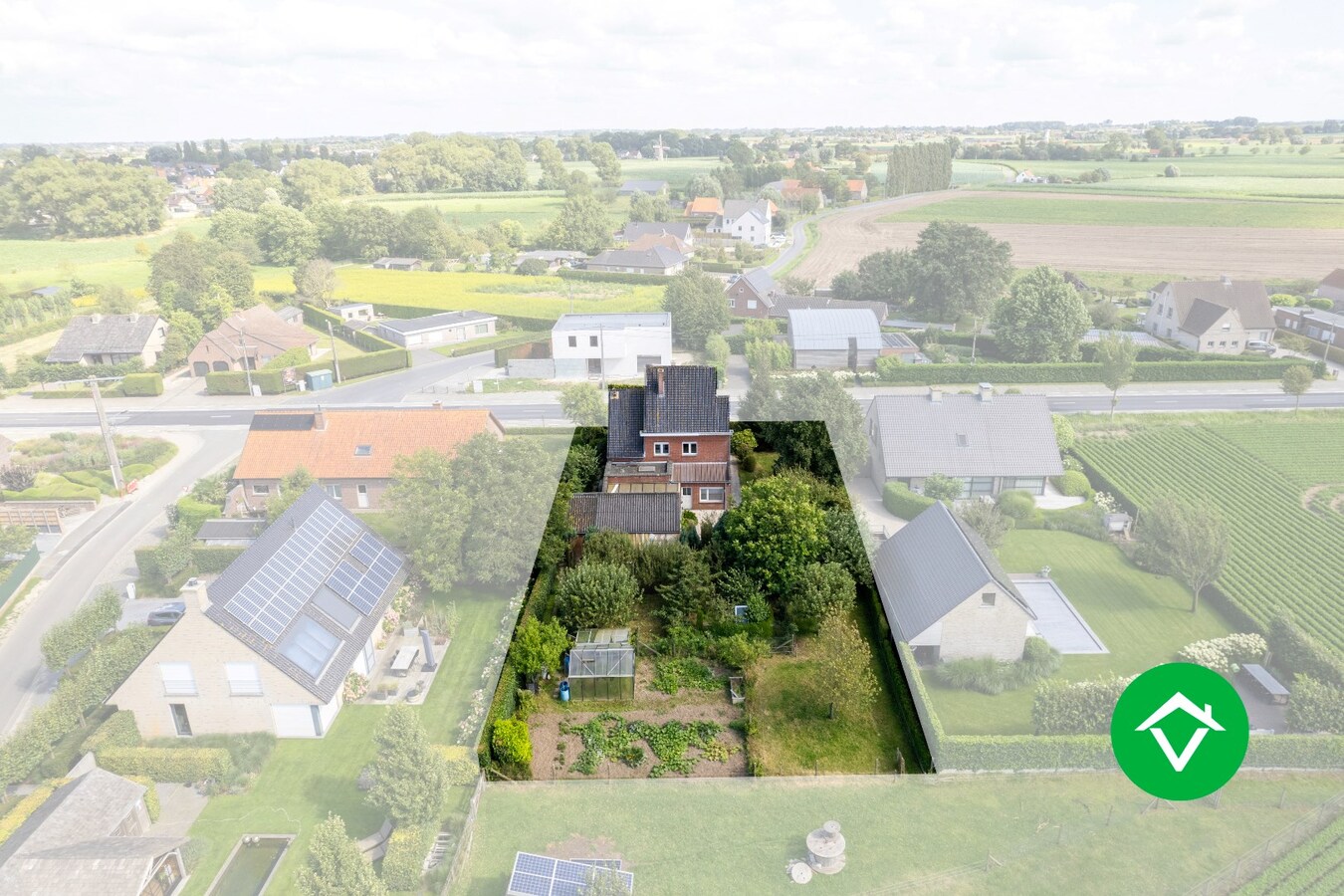 Instapklare woning met 3 slaapkamers en garage te Zarren 