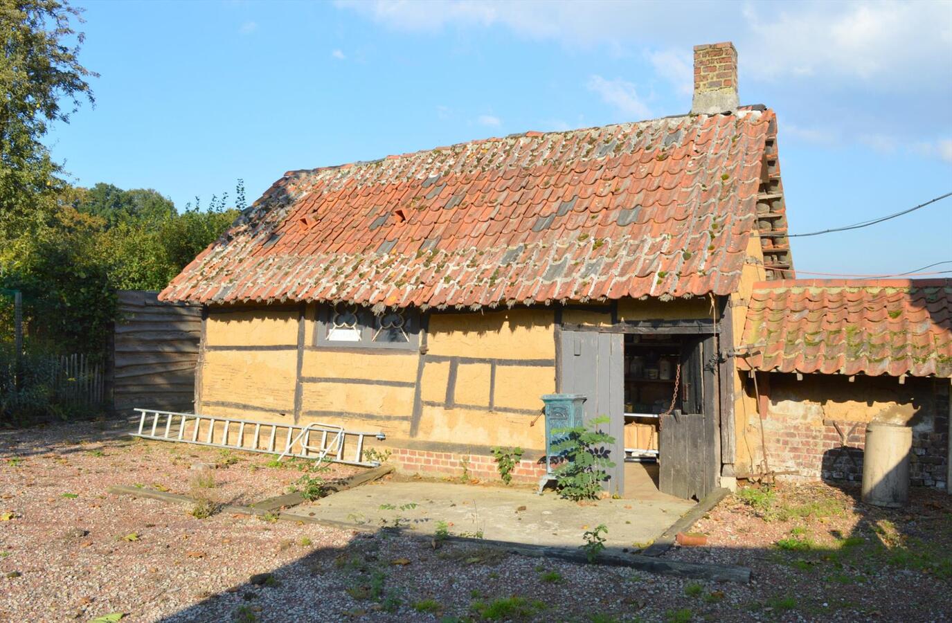 Hoeve met bijgebouwen op ca. 1,93ha te Lennik, Gaasbeek 