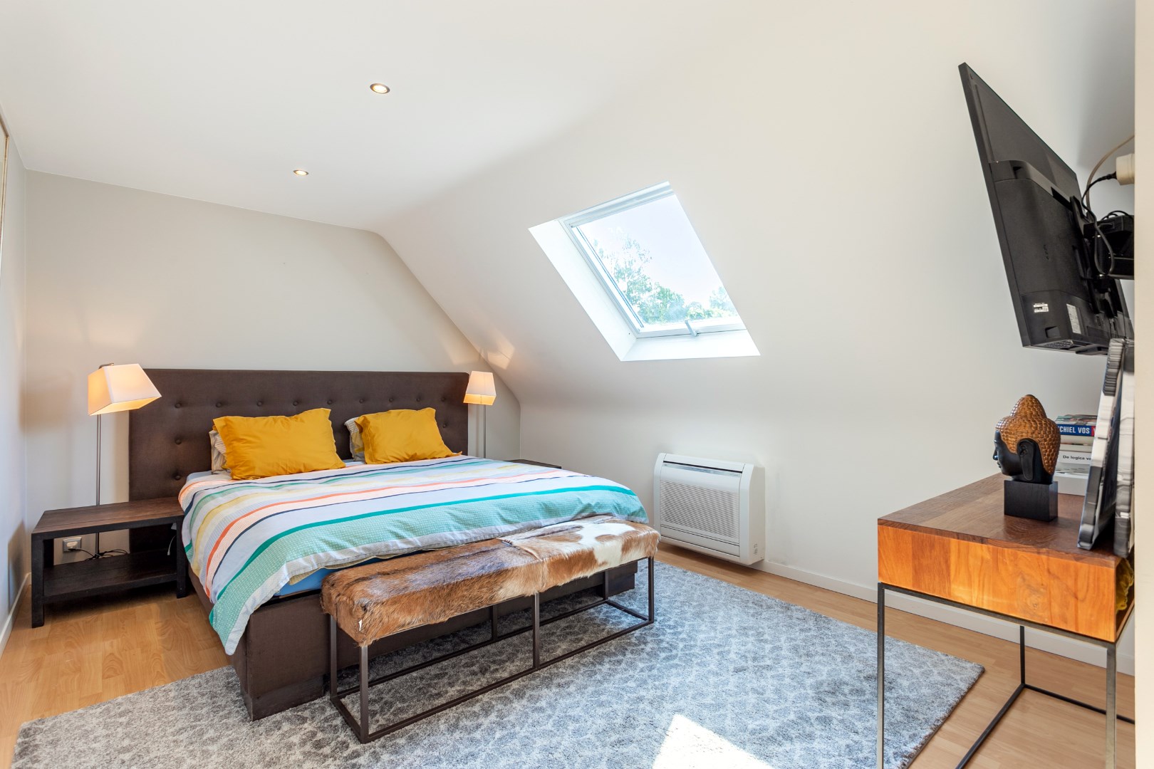 Instapklare woning met 3 slpks, garage en tuin te Halle 