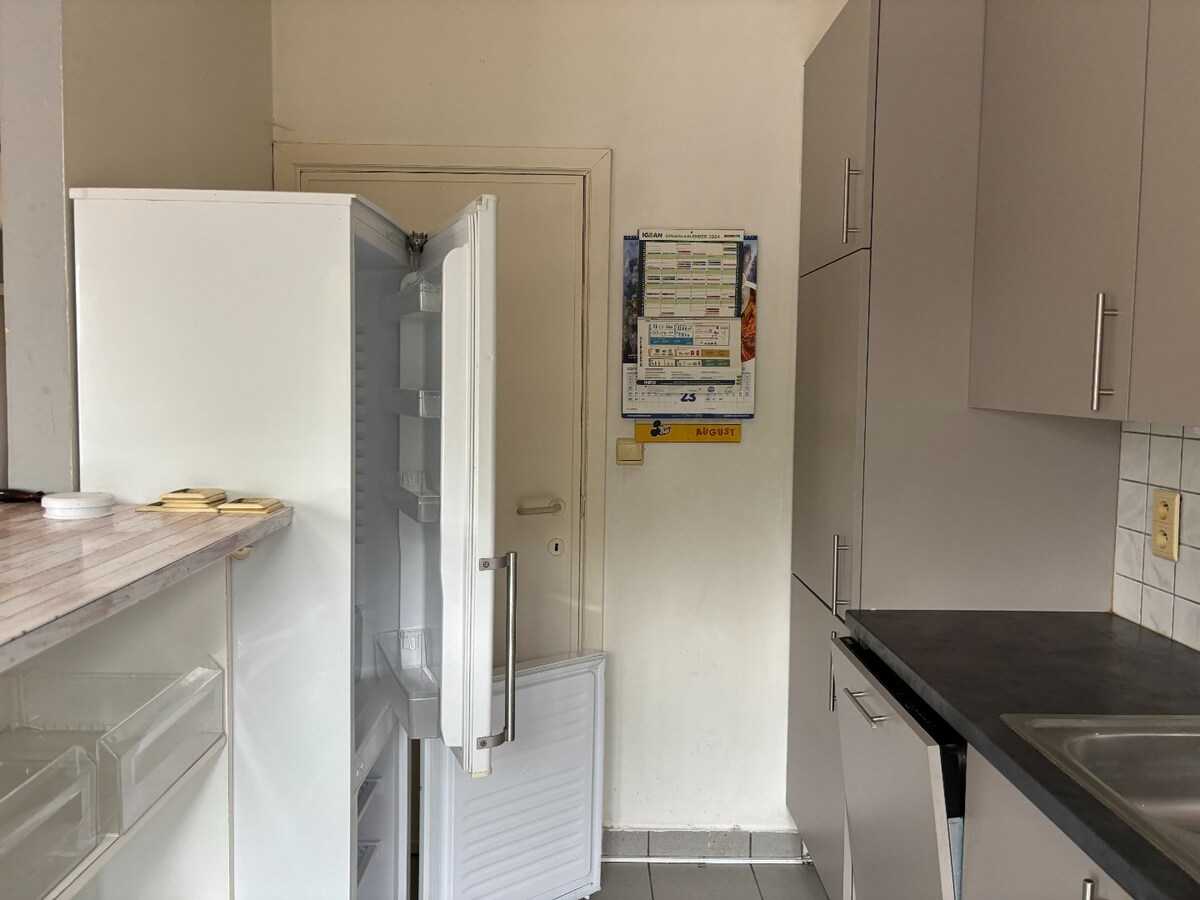 Woning in het centrum van Sint-Antonius op een perceel van 210 m&#178; met Zuid-tuin en ruime berging ca 30 m&#178; 